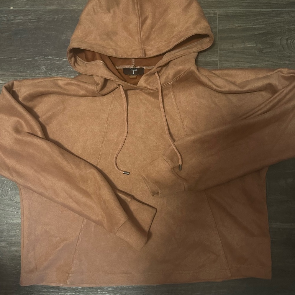 Tahari cropped hoodie